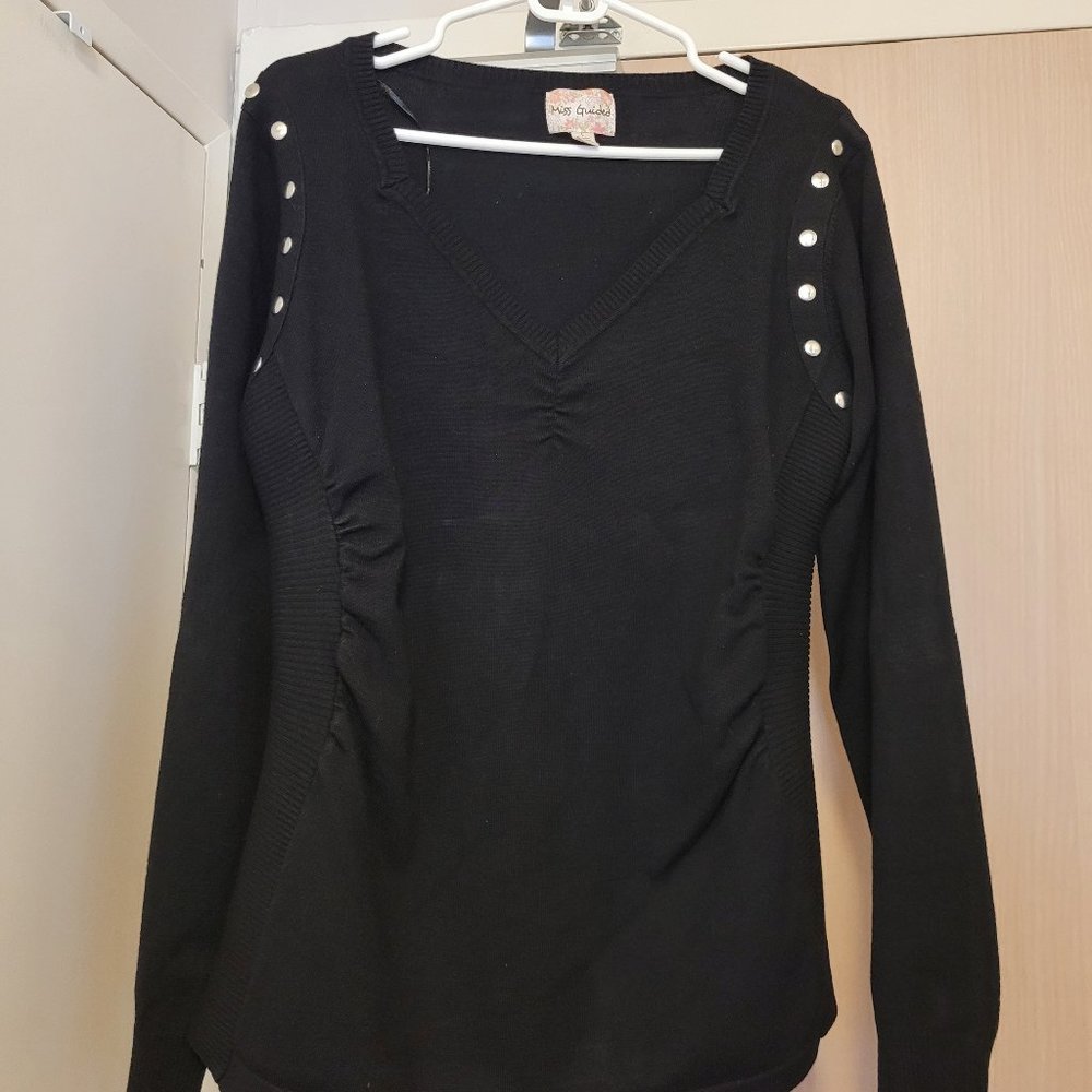 GENTLY USED, MISS GUIDED, LONG SLEEVE PULL OVER, LARGE!!!